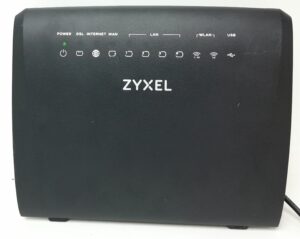 ZyXEL Modem Router VMG3925-B10B with charger - Image 2