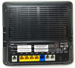 ZyXEL Wireless Router VMG8324-B10A - Image 4
