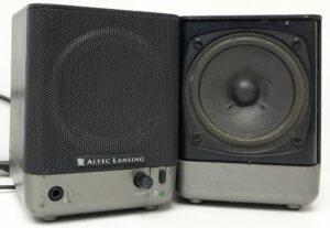 Altec Lansing Amplified Side Speakers (Pair) 221 - Image 2