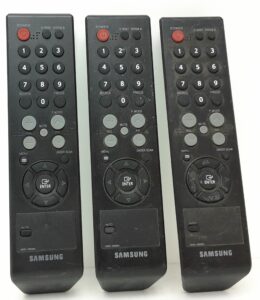 Samsung Remote Controls AB59-00039A - Job Lot x3 - Image 2