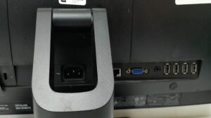 Dell All In One PC OptiPlex 3030 - Core i5-4590S @ 3.00GHz - 4GB Ram - 19.5" - 240GB SSD - Windows 10 Pro - Image 4