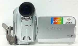 Canon Digital Video Camcorder 2.7" Wide LCD MD101 - Image 2