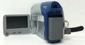 Canon Digital Video Camcorder 2.7" Wide LCD MD101 - Image 6