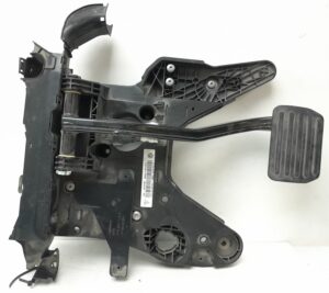 Porsche Cayenne Brake Pedal 7P0723031AL - Image 2