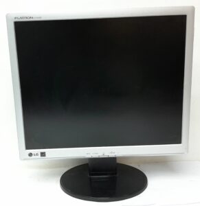 LG 17" VGA Monitor Flatron L1742SE-SF - Image 2