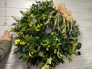 Fresh Christmas Wreath - Image 18