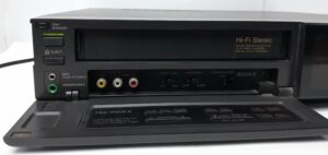 Sony Video Casette Recorder SLV-615UB - Image 7