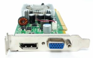 VGA DisplayPort Graphics Card FRU71Y8665 012 - Image 5