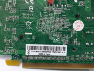 VGA DisplayPort Graphics Card FRU71Y8665 012 - Image 3