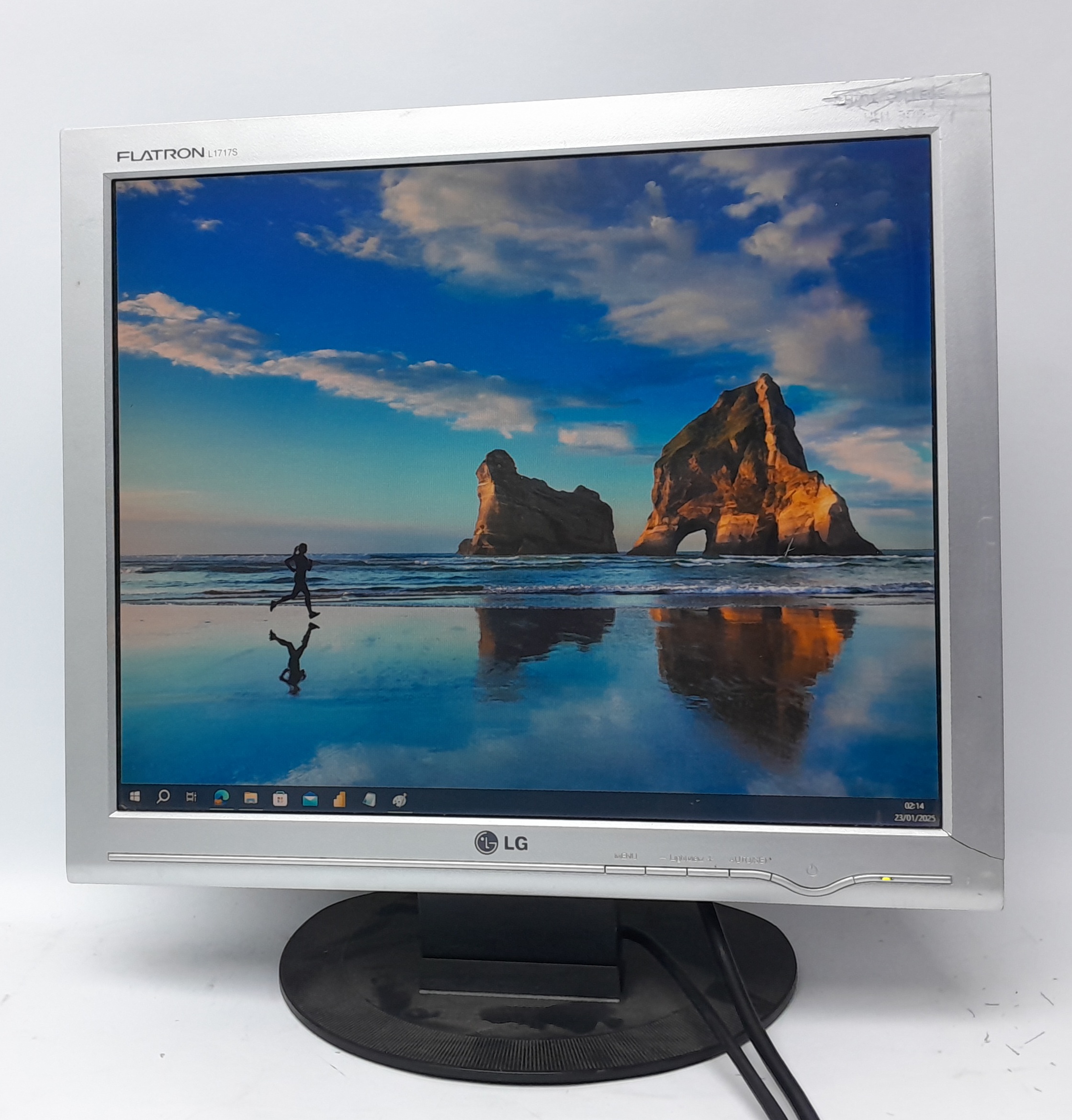 Lg_Flatron_L1717s-sn_1.jpg Lg_Flatron_L1717s-sn_1