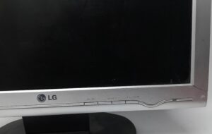 Lg_Flatron_L1717s-sn_4