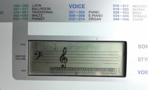 Yamaha Electronic Keyboard PORTATONE YPT-200 - Image 9