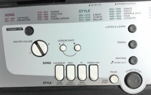 Yamaha Electronic Keyboard PORTATONE YPT-200 - Image 7