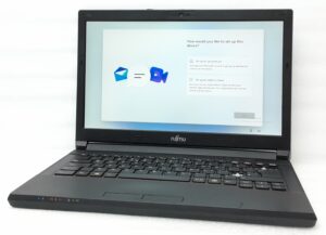 Fujitsu_Lifebook_E547_1