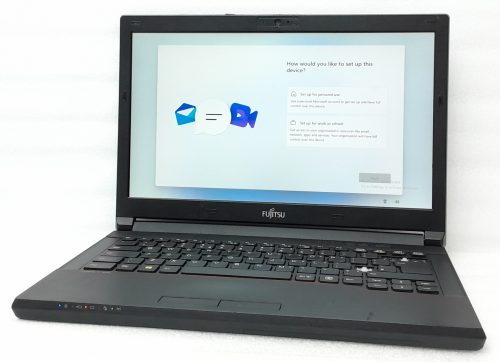Fujitsu_Lifebook_E547_1
