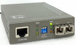 Level One Gigabit Ethernet Media Converter 10/100/1000Base-T to 1000Base-SX/LX GVT-4001