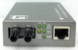 Level One 10/100Mbps ST Fiber Converter  FVT-0102TXFT - Joblot x2 - Image 6