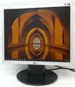 Lg_Flatron_L1750s-sn_1