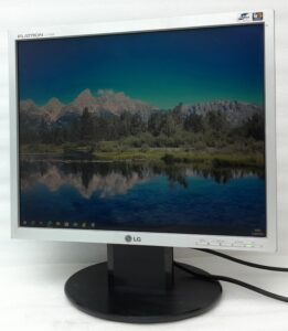Lg_Flatron_L1750s-sn_1