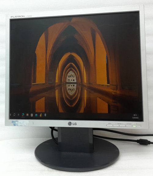 Lg_Flatron_L1750sq-sn_1
