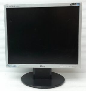 Lg_Flatron_L1750sq-sn_2