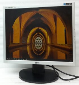 Lg_Flatron_L1752s-sf_1