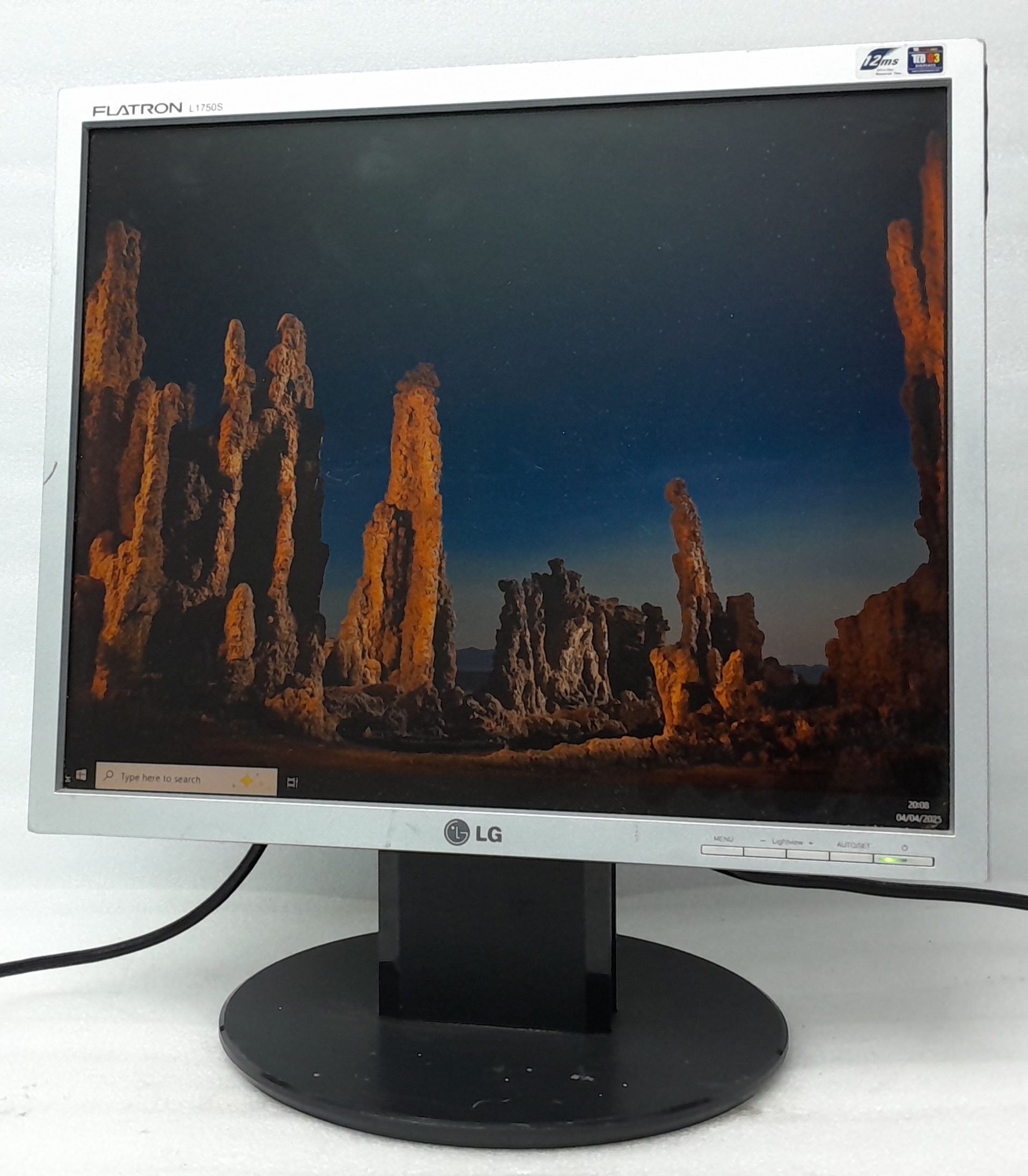 Lg_Flatron_L1750s-sn_1.jpg Lg_Flatron_L1750s-sn_1