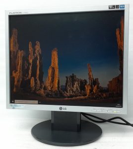 Lg_Flatron_L1750sq-sn_1