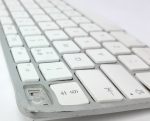 Apple USB Keyboard A1243 - Image 3