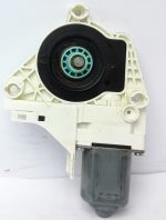 Porsche Cayenne Front Left Door Window Regulator Motor 2014 8K0959811A - Image 2