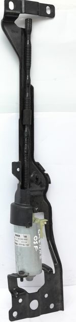 Porsche Cayenne Power Seat Rail Adjustment Motor 976782-102 drivers side