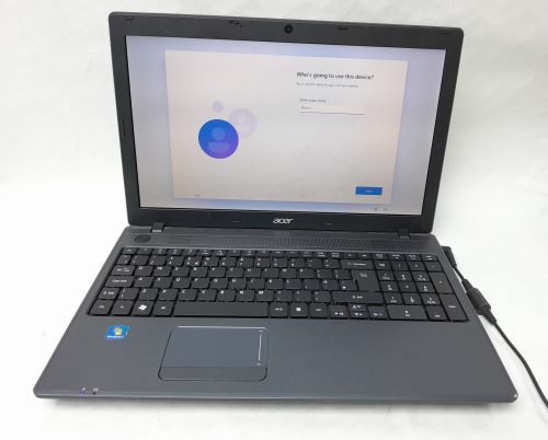 Acer_Travelmate_5744_1
