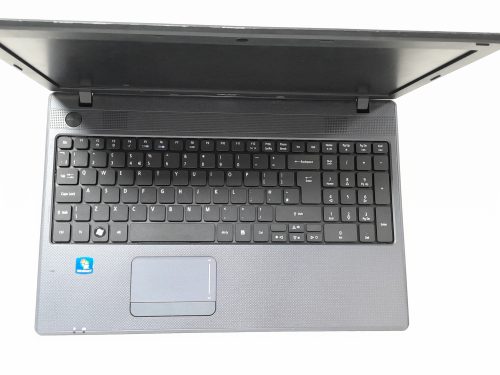 Acer_Travelmate_5744_2