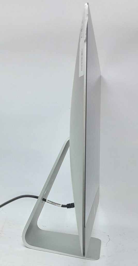 Apple_iMac_18,3_2