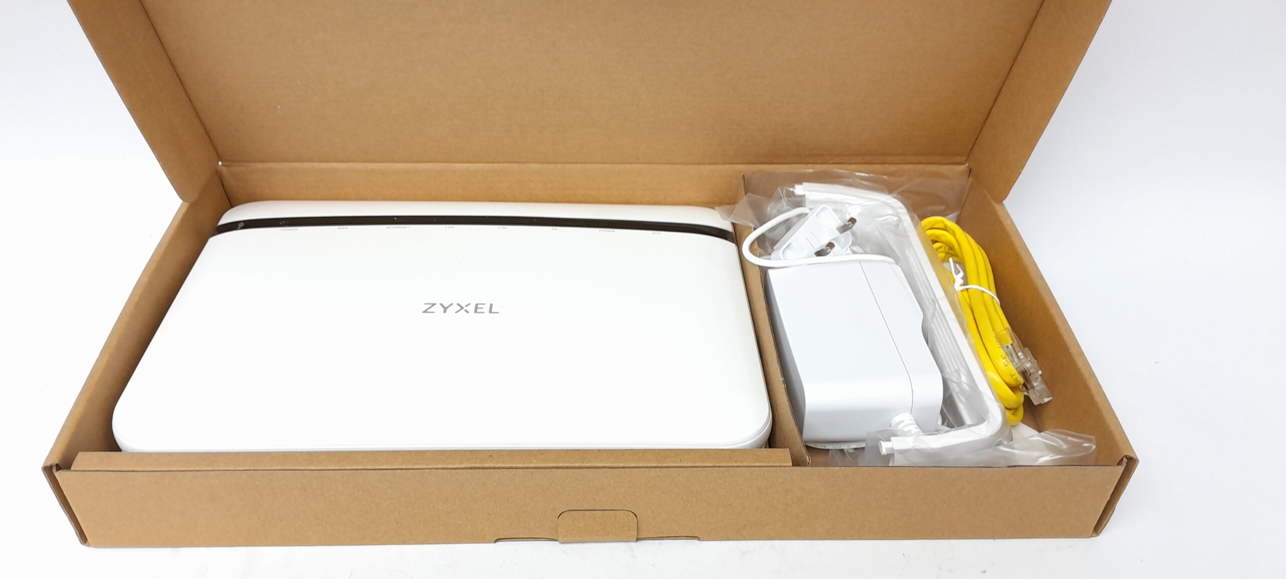 Zyxel_Ex5401-b1_1.jpg Zyxel Ex5401-b1