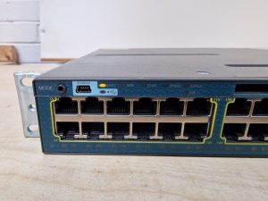 Cisco WS-C3560X-48P-E PoE+ - Image 3