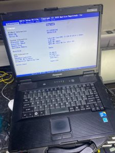 Panasonic Toughbook CF-52 4GB RAM DVD CF-52PFN32PE FOR PARTS BUT WORKS