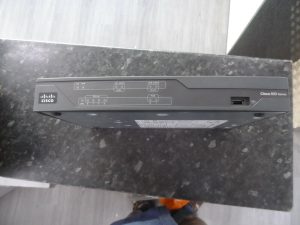 Cisco 880 series router - Cisco887VA-SEC-K9 V02 never used still in the box
