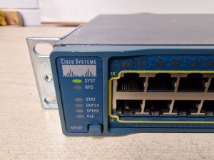 Cisco Catalyst 3560G Series PoE-48 48 Port 4 SFP ports - Image 4