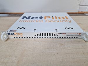 NetPilot Internet Security Globemaster R2500 - 500 Users