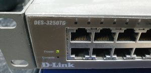 D-Link DES-3250TG 48-Port 10/100 Network Switch No Brackets