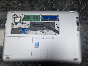 HP ProBook 430 G4 i5 7500U 2.5Ghz 8GB RAM 120GB SSD Win 10 Missing Back Cover - Image 5