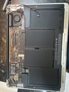 MacBook Air 1 3’’ Early 2015 Intel Core i5 4GB RAM Good Screen - Image 11