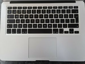 MacBook Air 1 3’’ Early 2015 Intel Core i5 4GB RAM Good Screen - Image 6