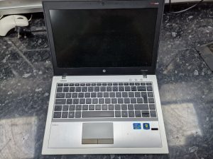 HP ProBook 5330m 13.3 HD+ Intel i3-2310M 2.1Ghz 4GB 500GB Windows 10 No Battery - Image 5