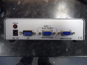 NEW 2 Way 150Mhz VGA Splitter Multiplier MSV2010