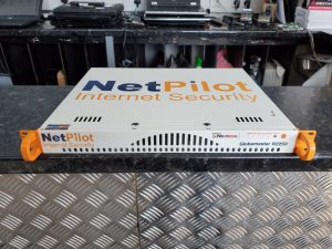 NetPilot Internet Security Globemaster R2250
