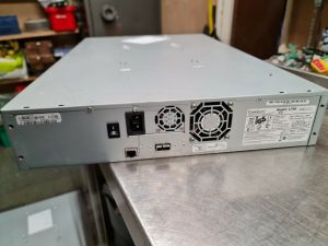 Quantum Superloader3 L700 with LTO5 SAS tape drive 16-Slot Autoloader - Image 4