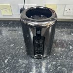 Apple Mac Pro 2013 6 Core Xeon E5 3.5GHz 1TB SSD 16GB RAM 2 x D700 6GB