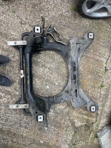 PORSCHE CAYENNE 958 FRONT SUB FRAME   2010-2016